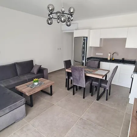 New Luxury Garden Close To The Sea *