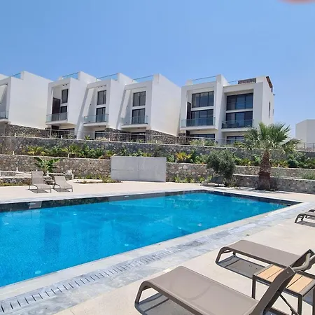 New Luxury Garden Close To The Sea