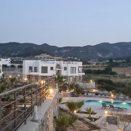 New Luxury Garden Close To The Sea *