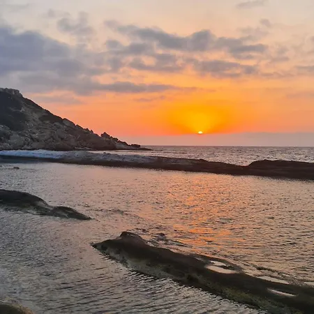 New Luxury Garden Close To The Sea *