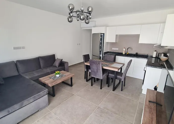 New Luxury Garden Close To The Sea *